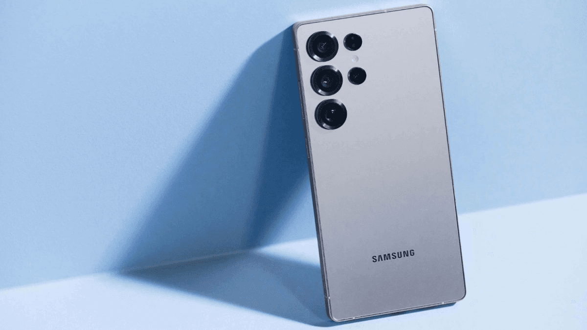 Ice Universe Samsung Galaxy S26 Ultra dizaynini oshkor qildi va bo‘lajak flagmanni Galaxy S25 Ultra bilan taqqosladi