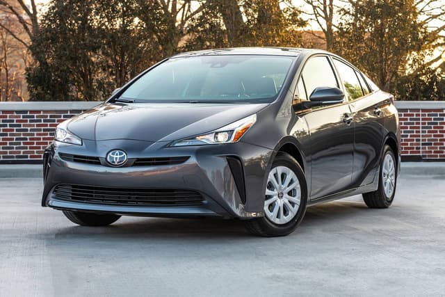 Yangi Toyota Prius taqdim etildi: seriya tarixidagi eng kuchli va dinamik