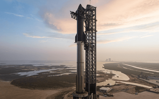 Astronom “Starship” parvozining so‘nggi daqiqalarini teleskop bilan suratga oldi va videoni internetga joylashtirdi