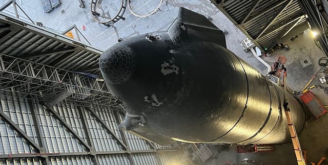 Ilon Mask iyul oyida orbitaga chiqishi kerak bo'lgan ulkan Starship SN24 va Super Heavy Booster 7 ni ko'rsatdi.