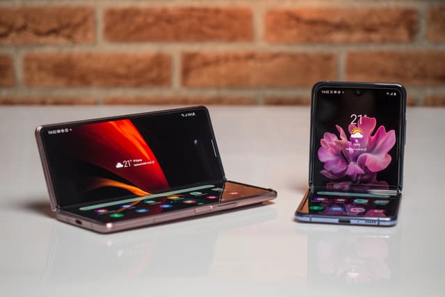 Samsung 15 million Galaxy Z Fold 4 va Z Flip 4 va "faqat" 10 million Galaxy Z Fold 5 va Z Flip 5 sotishni rejalashtirmoqda.