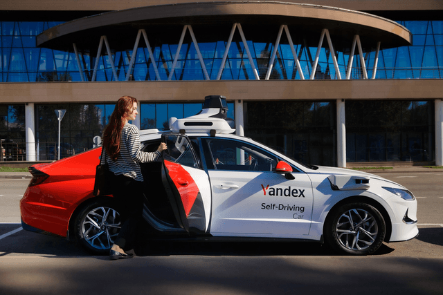 Yandex robot taksida faqat bir kishi yurishi mumkin, siz hayvonlarni ham o'zingiz bilan olib ketolmaysiz