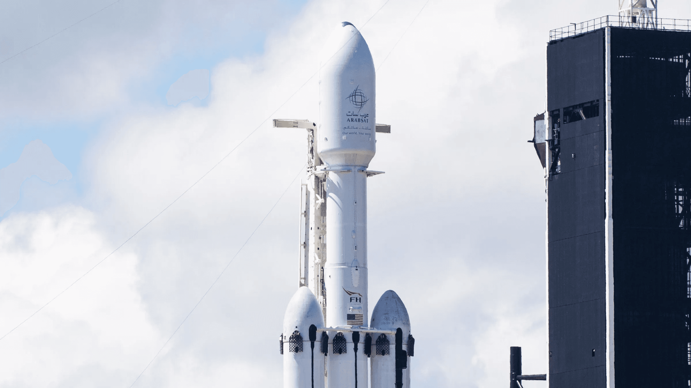 SpaceX Psyche missiyasi boshlanishidan oldin Falcon Heavy raketasini muvaffaqiyatli sinovdan o‘tkazdi