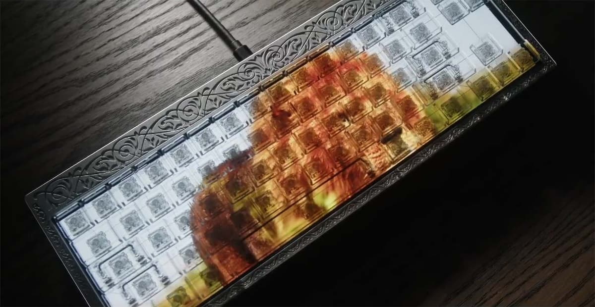 O'rnatilgan ekran, protsessor va video kartaga ega klaviatura yaratildi