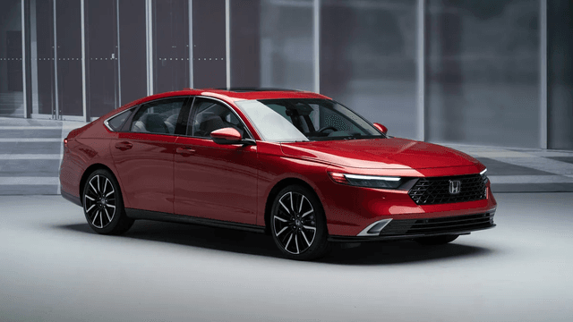 Yangi 2023 Honda Accord AQSh dilerlik markazlariga yetib keldi. Mashina uchun ular 27 295 dollardan so'rashamoqda
