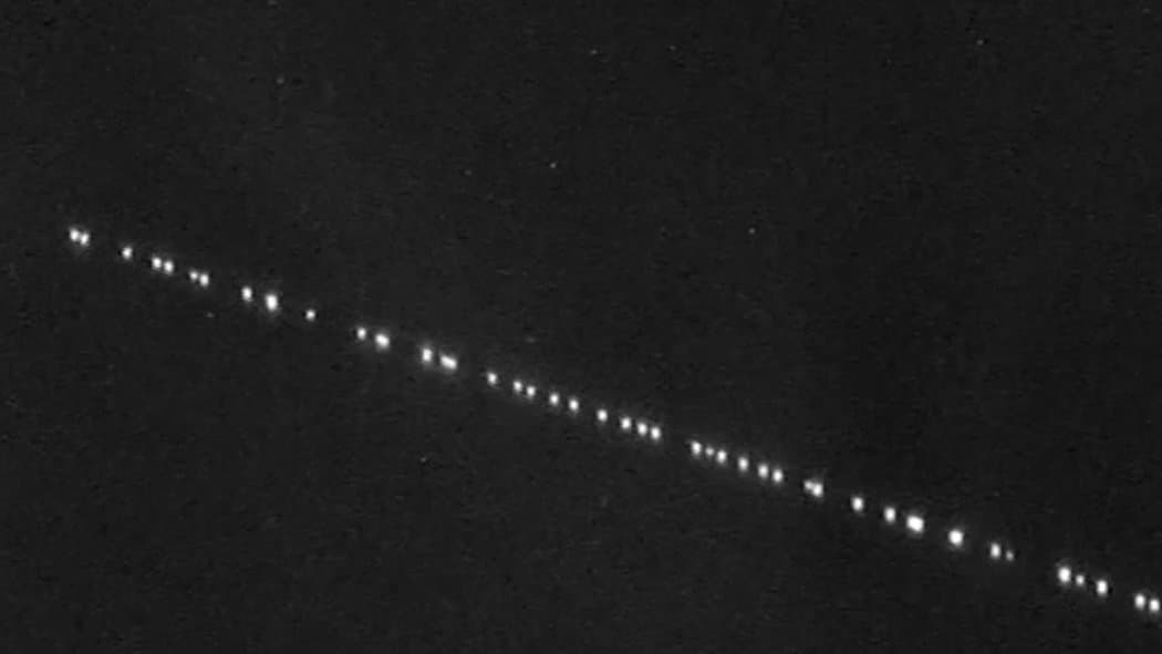 Ilon Maskning sun'iy yo'ldosh Interneti tez sur'atlar bilan abonent bazasiga ega bo'lmoqda. Starlink allaqachon butun dunyo bo'ylab 400 000 dan ortiq obunachiga ega.